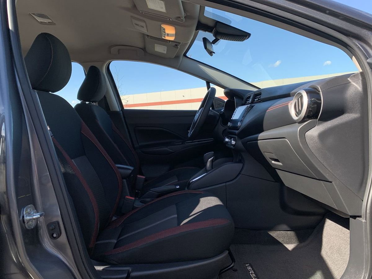 Used 2024 Nissan Versa SR image 28