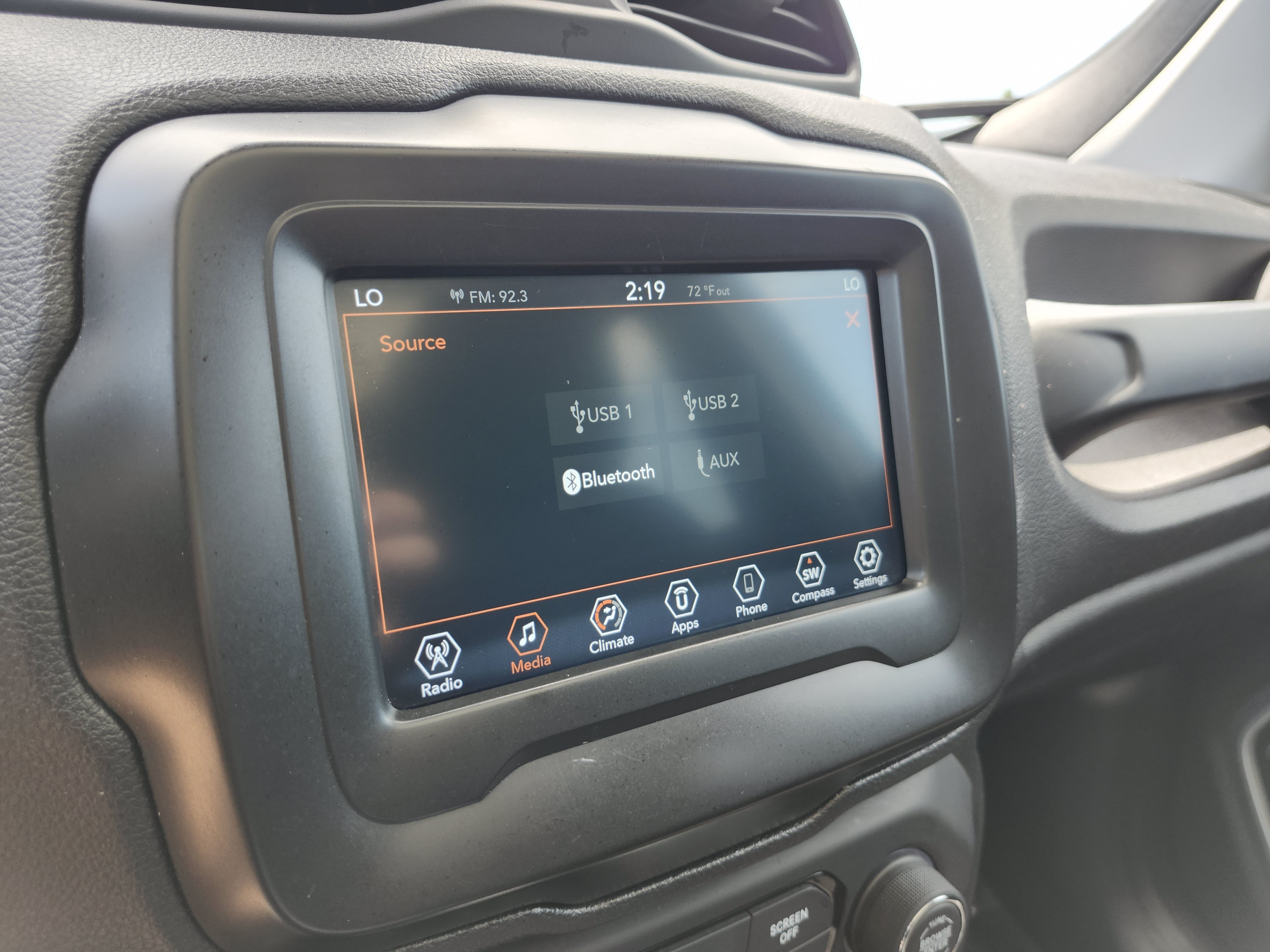 Used 2021 Jeep Renegade Latitude w/ Sun & Sound Group AWD/4WD image 6