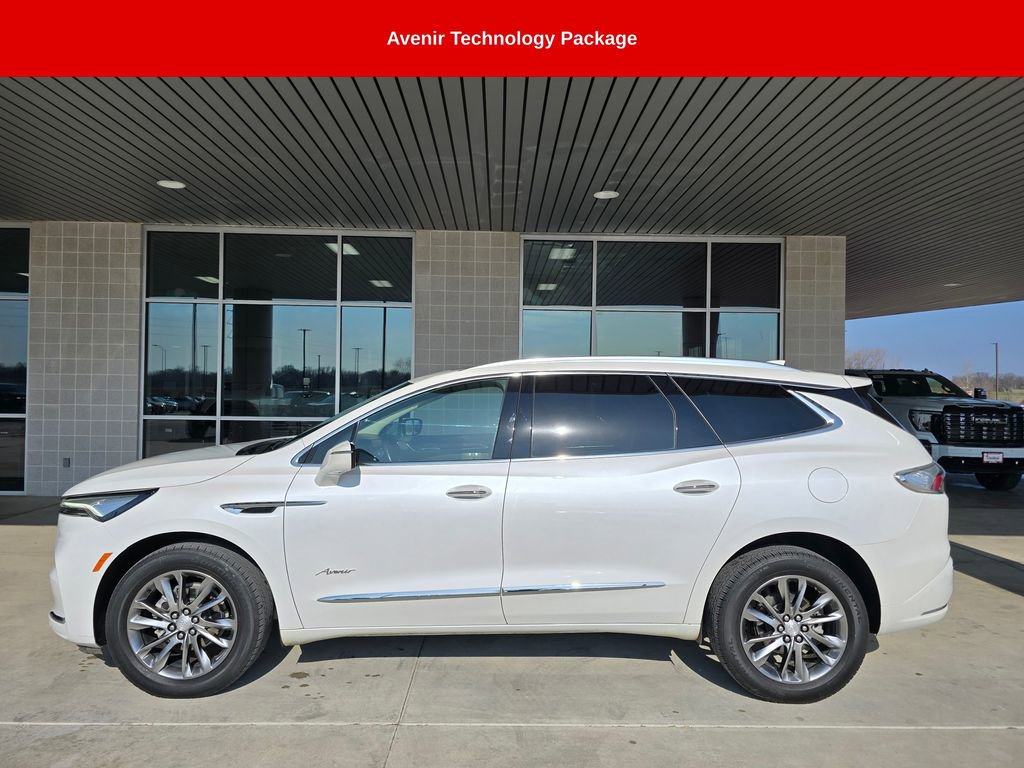 Used 2022 Buick Enclave Avenir w/ Avenir Technology Package image 4