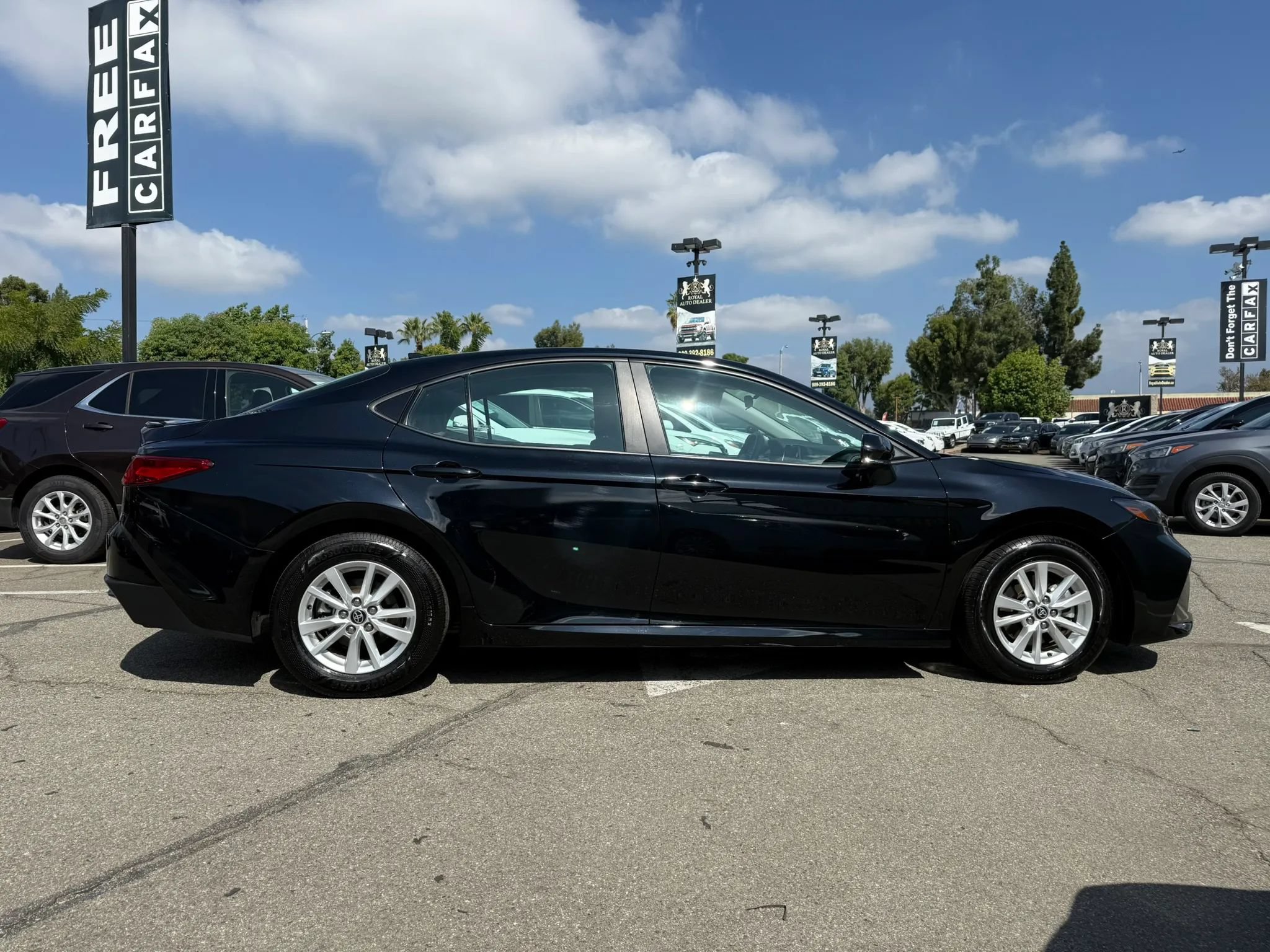 Used 2025 Toyota Camry LE FWD image 6