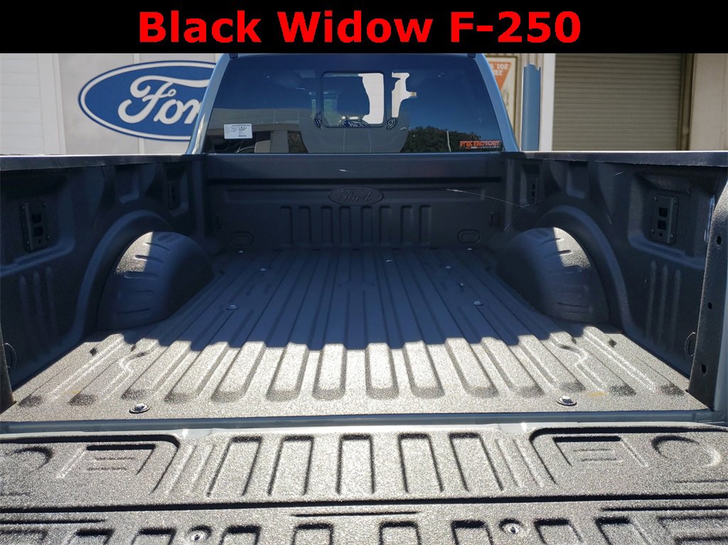 New 2026 Ford F250 Lariat w/ Black Appearance Package image 30