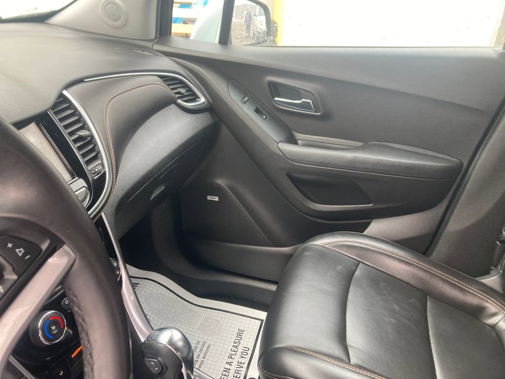 Used 2018 Chevrolet Trax Premier image 16