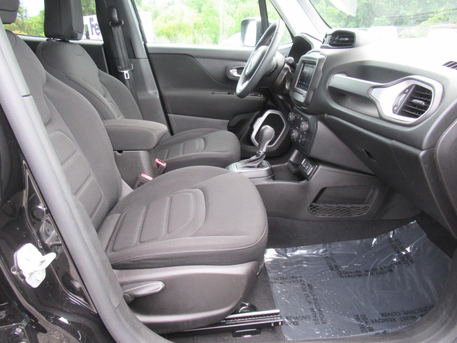 Used 2020 Jeep Renegade Latitude FWD image 10