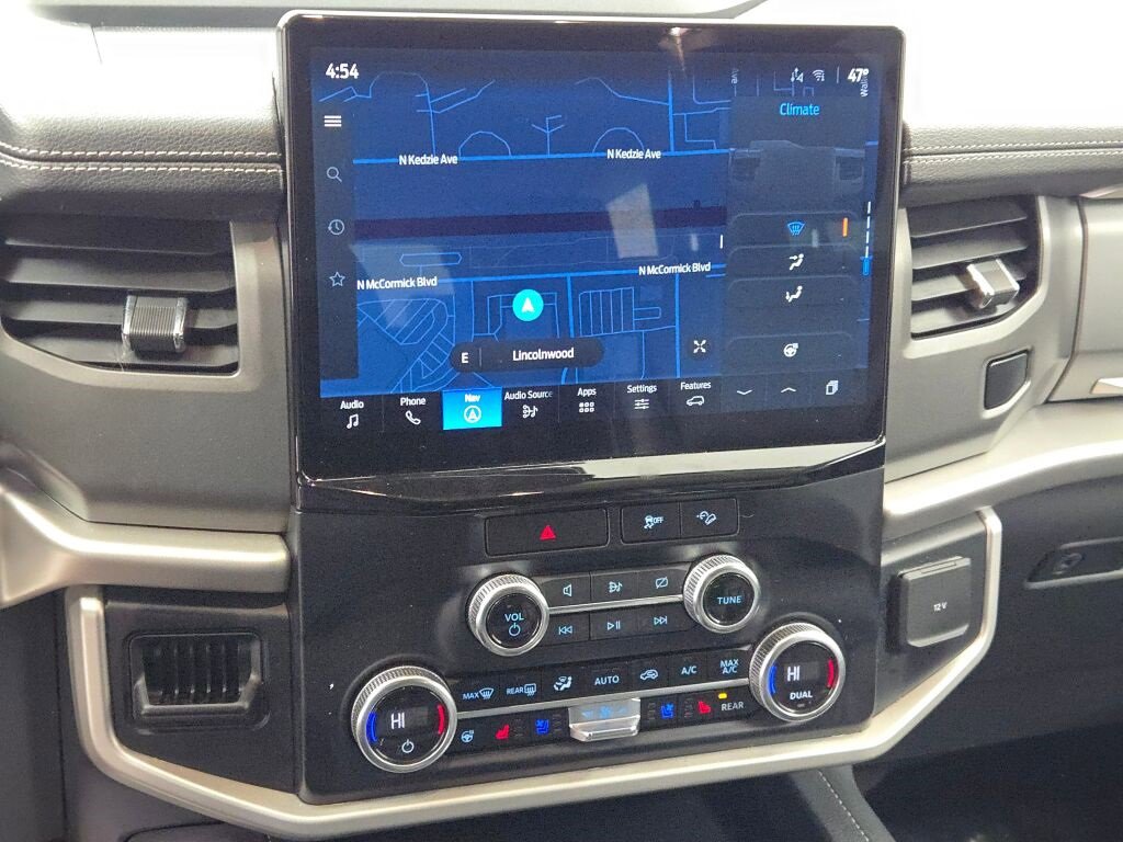 Used 2023 Ford Expedition Max XLT image 27