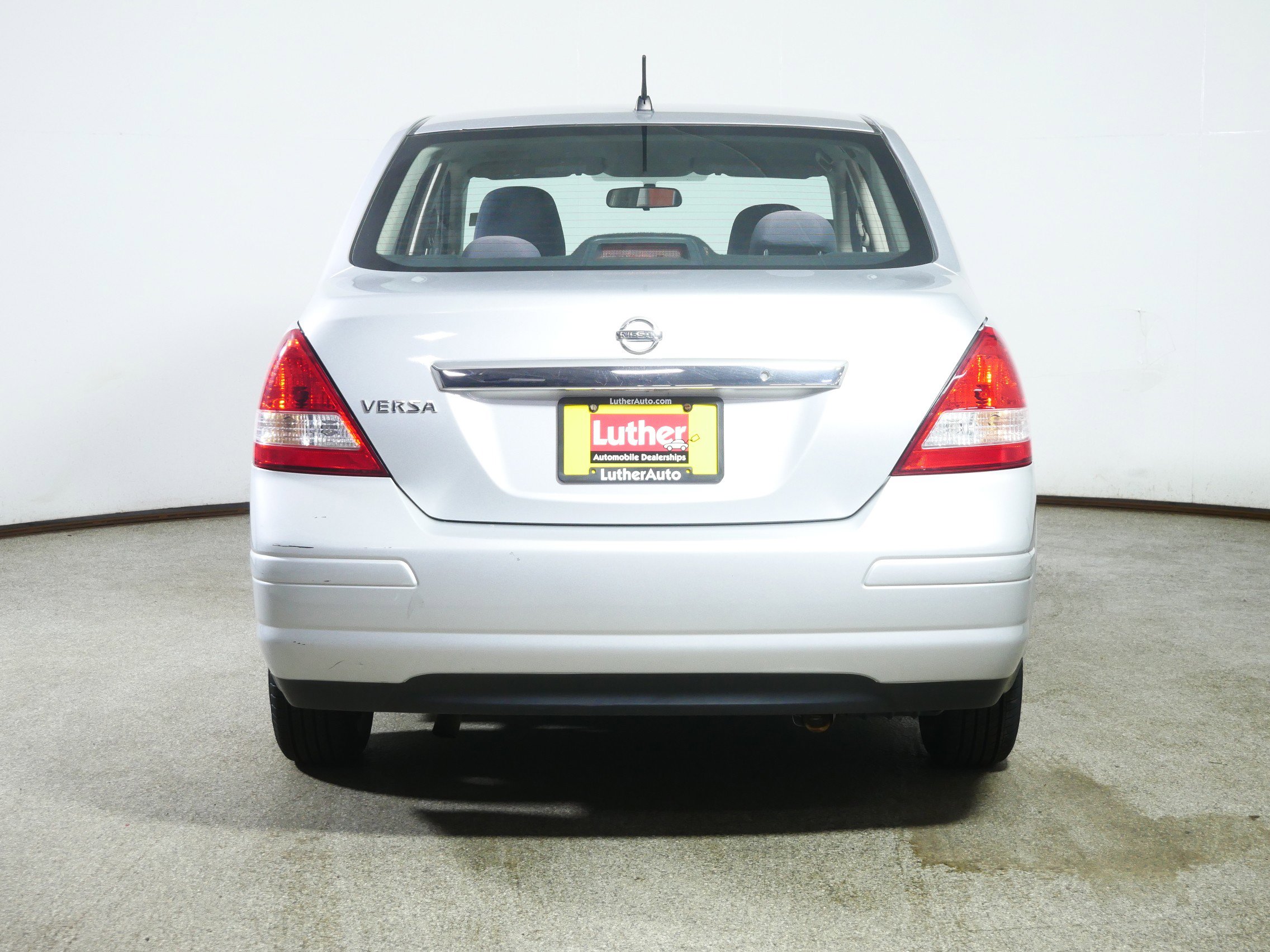 Used 2009 Nissan Versa 1.8 S w/ ABS Pkg image 6