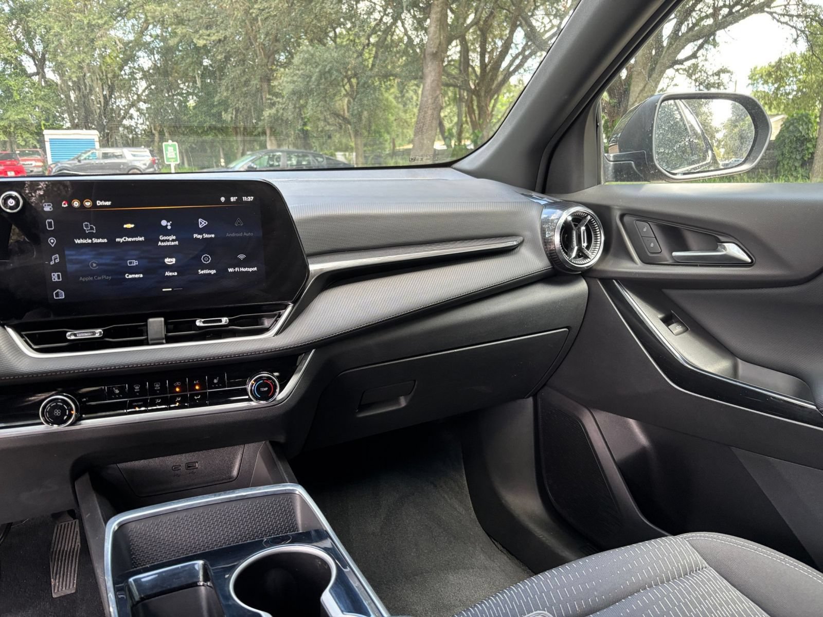 Used 2025 Chevrolet Equinox LT FWD image 34