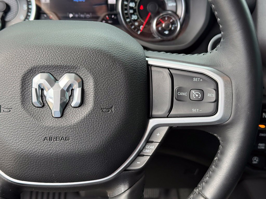 Used 2022 RAM 1500 Big Horn AWD/4WD image 17