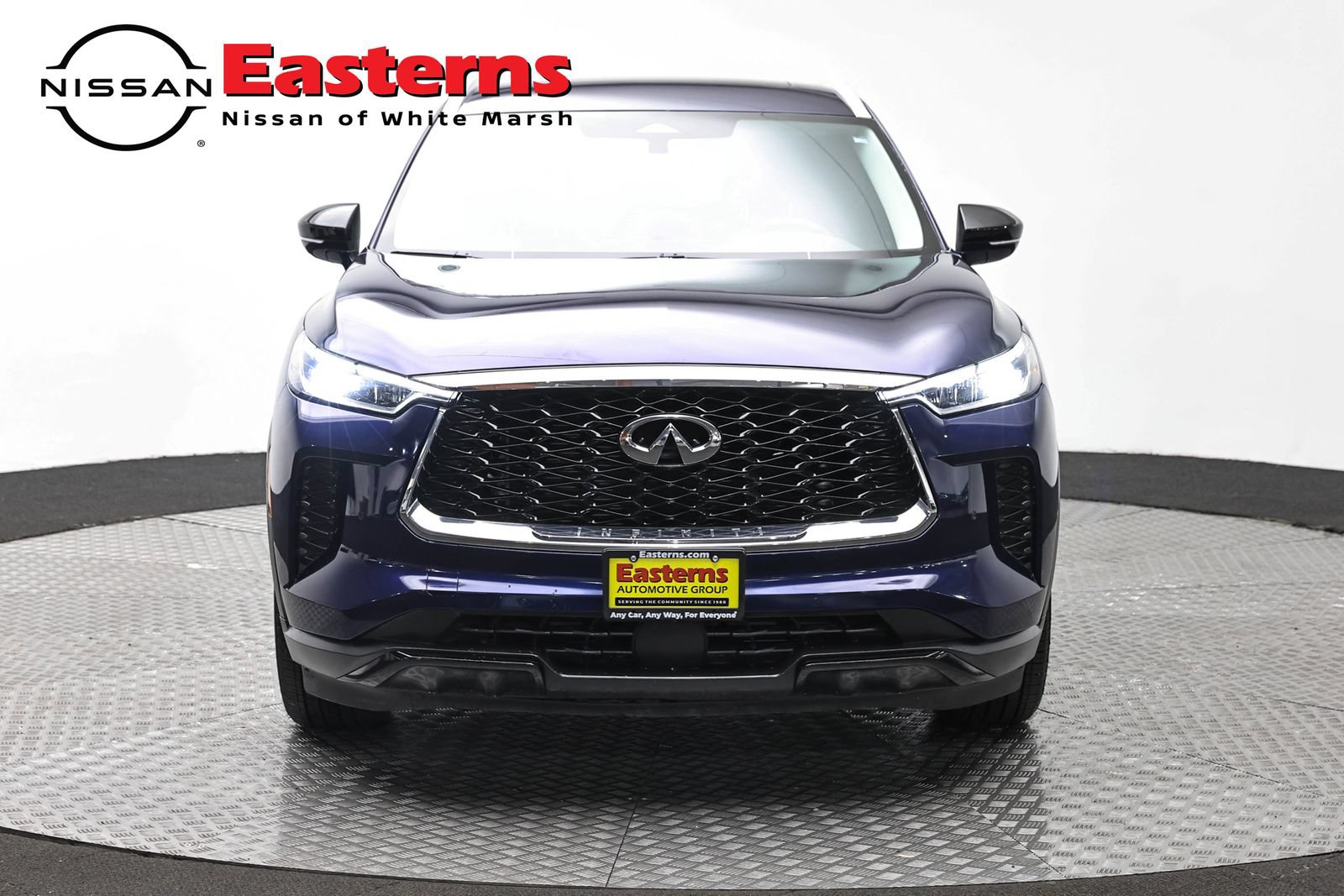 Used 2023 INFINITI QX60 Luxe w/ Cargo Package AWD/4WD image 2