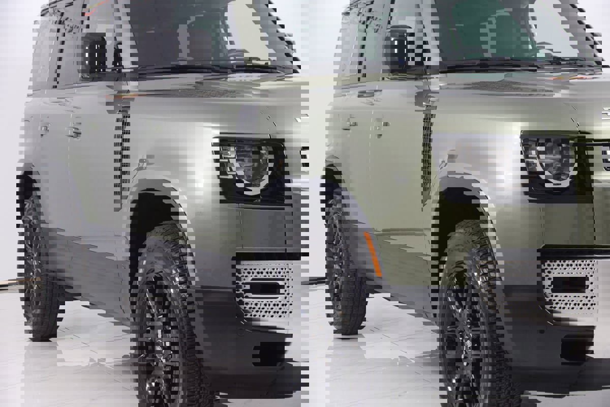 Used 2023 Land Rover Defender 110 S image 49