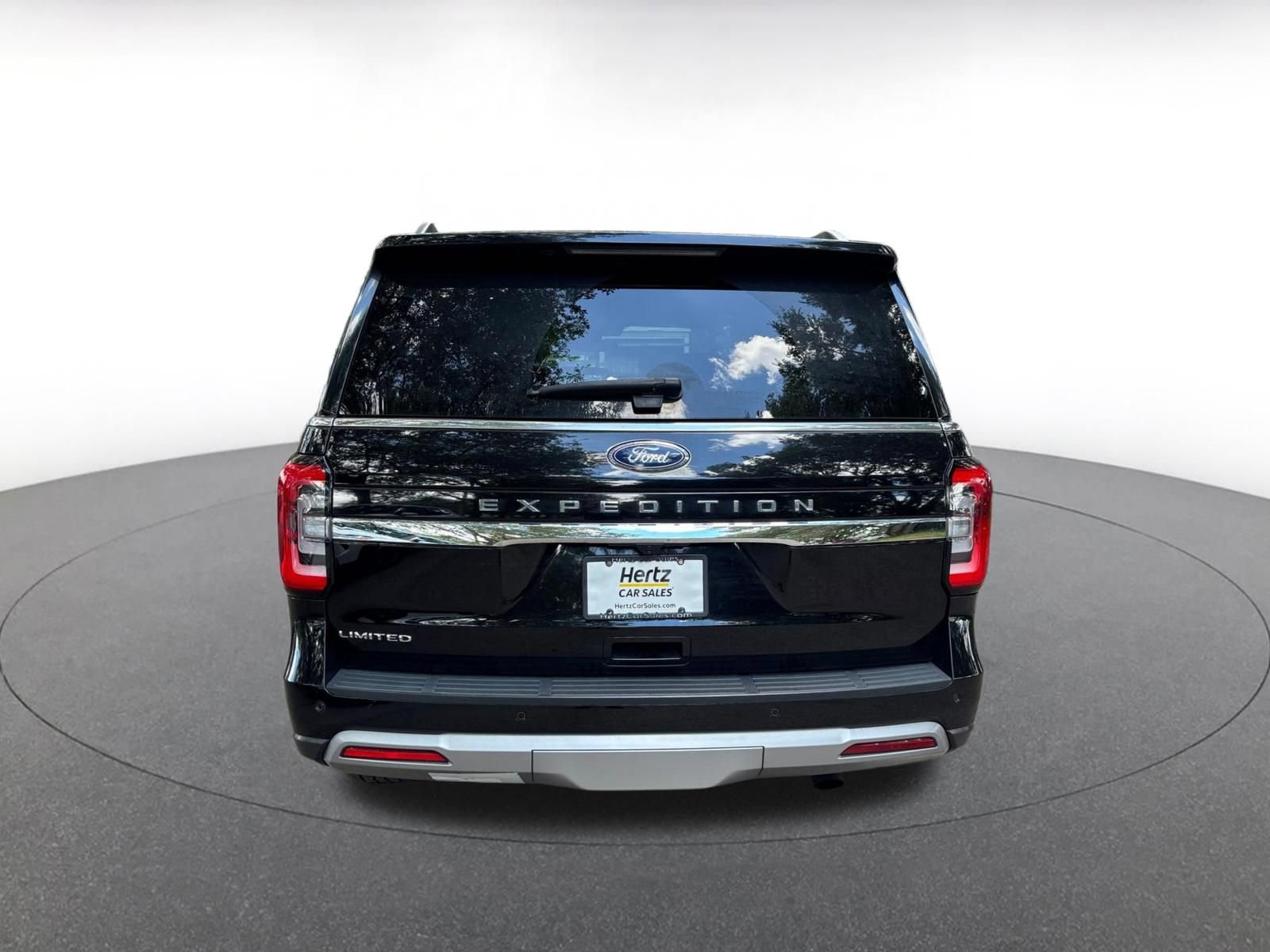 Used 2024 Ford Expedition Limited RWD image 6