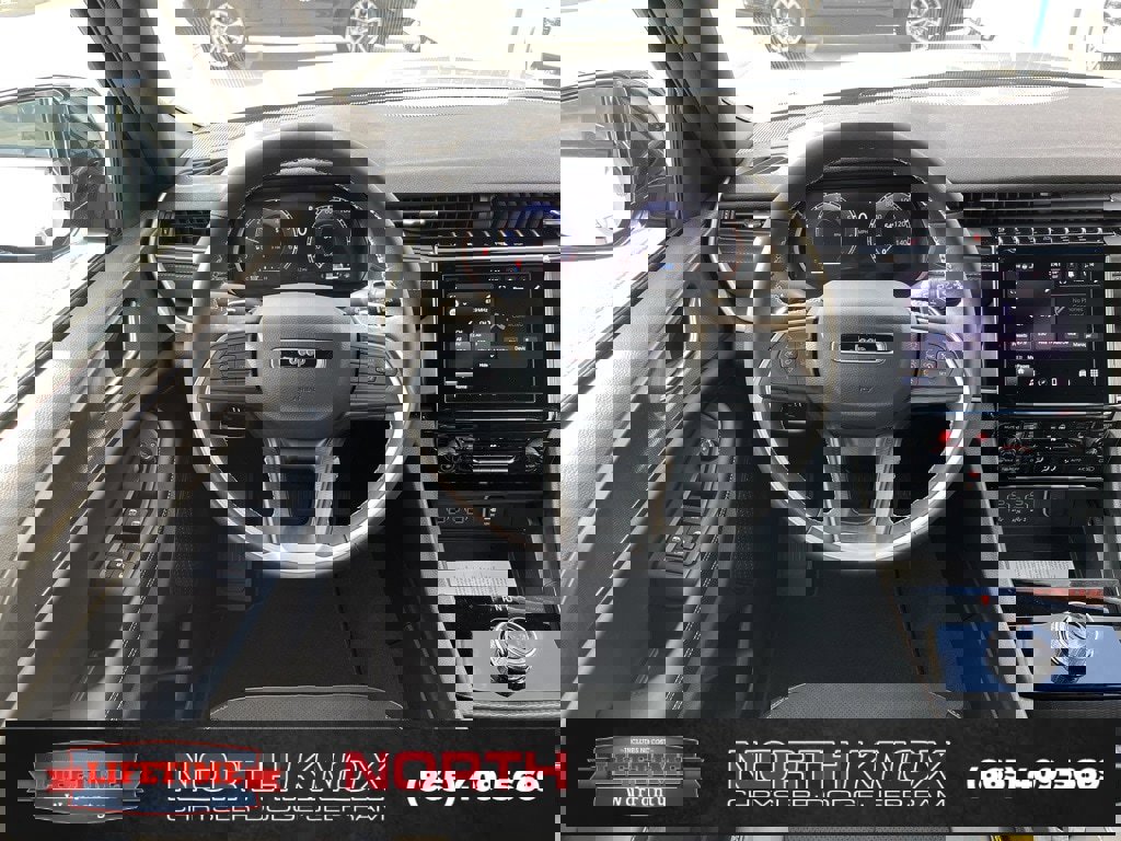 New 2025 Jeep Grand Cherokee L Altitude image 14