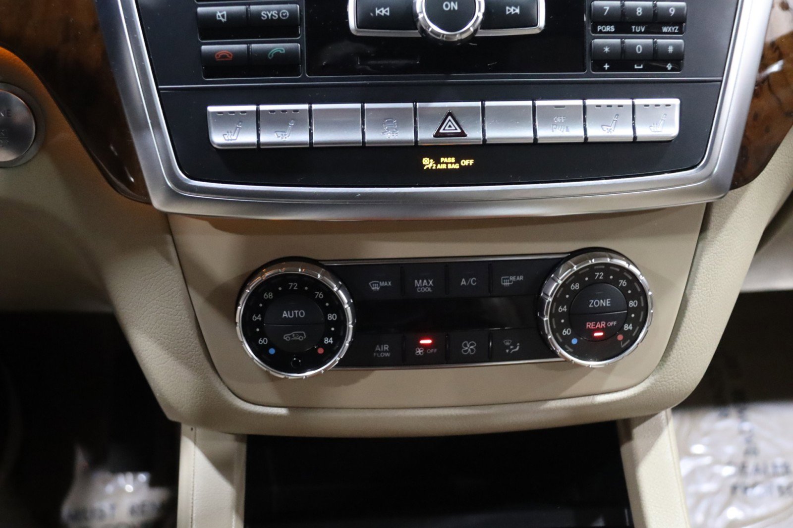 Used 2013 Mercedes-Benz GL 550 4MATIC AMG Sport 4dr Suv image 68