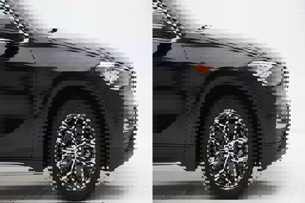 Used 2021 BMW X1 xDrive28i image 3