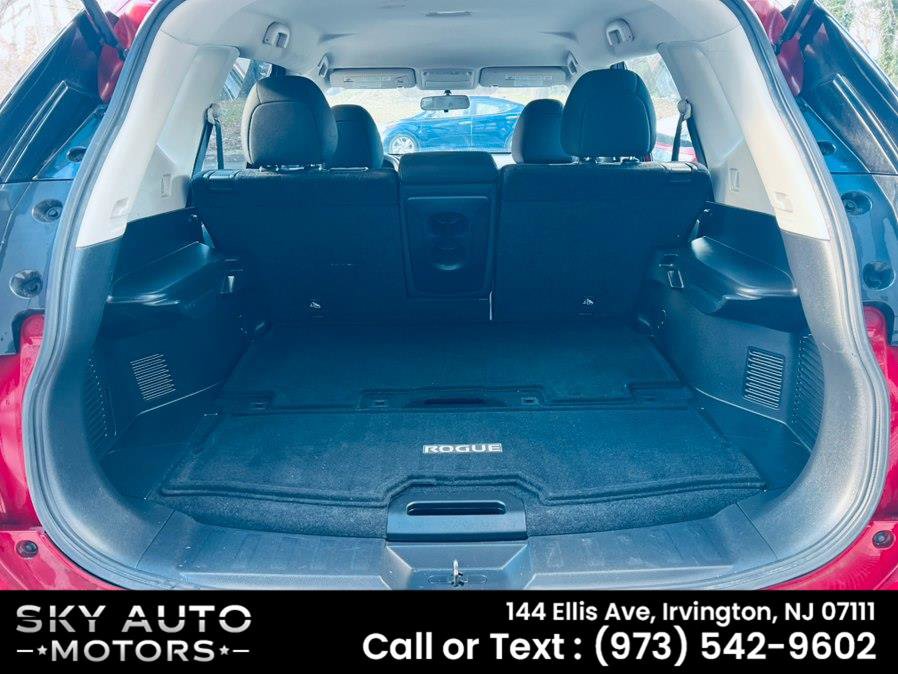 Used 2017 Nissan Rogue S AWD/4WD image 8