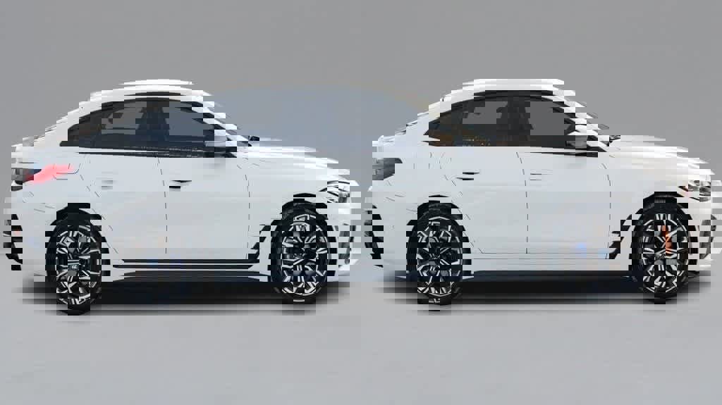 Used 2022 BMW i4 M50 image 4