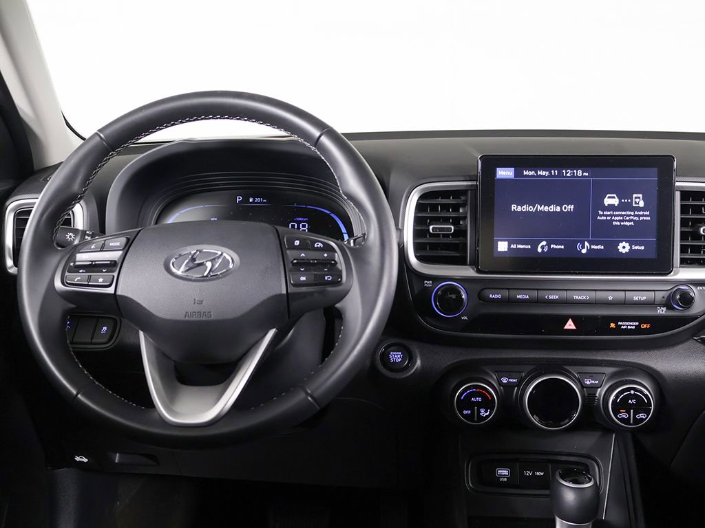 Certified 2024 Hyundai Venue SEL FWD image 37