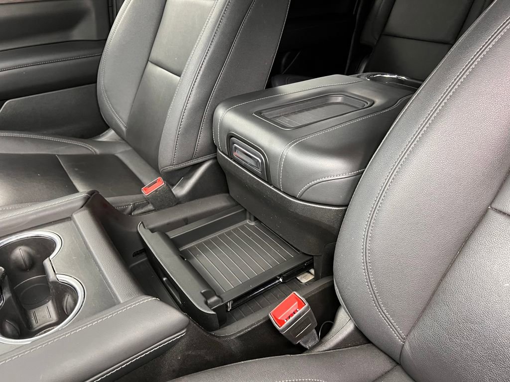 Used 2023 Chevrolet Suburban Z71 w/ Luxury Package AWD/4WD image 14