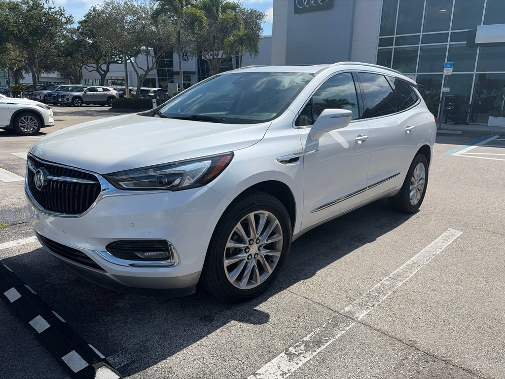 Used 2020 Buick Enclave Premium w/ Sun and Sites Package AWD/4WD image 3