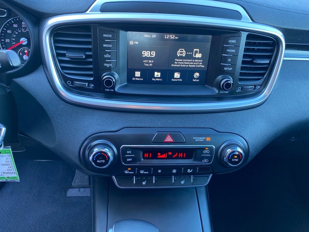 Used 2020 Kia Sorento LX w/ LX I4 Convenience Package image 11