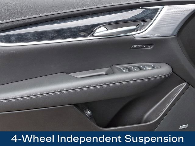 Used 2025 Cadillac XT5 Premium Luxury image 16