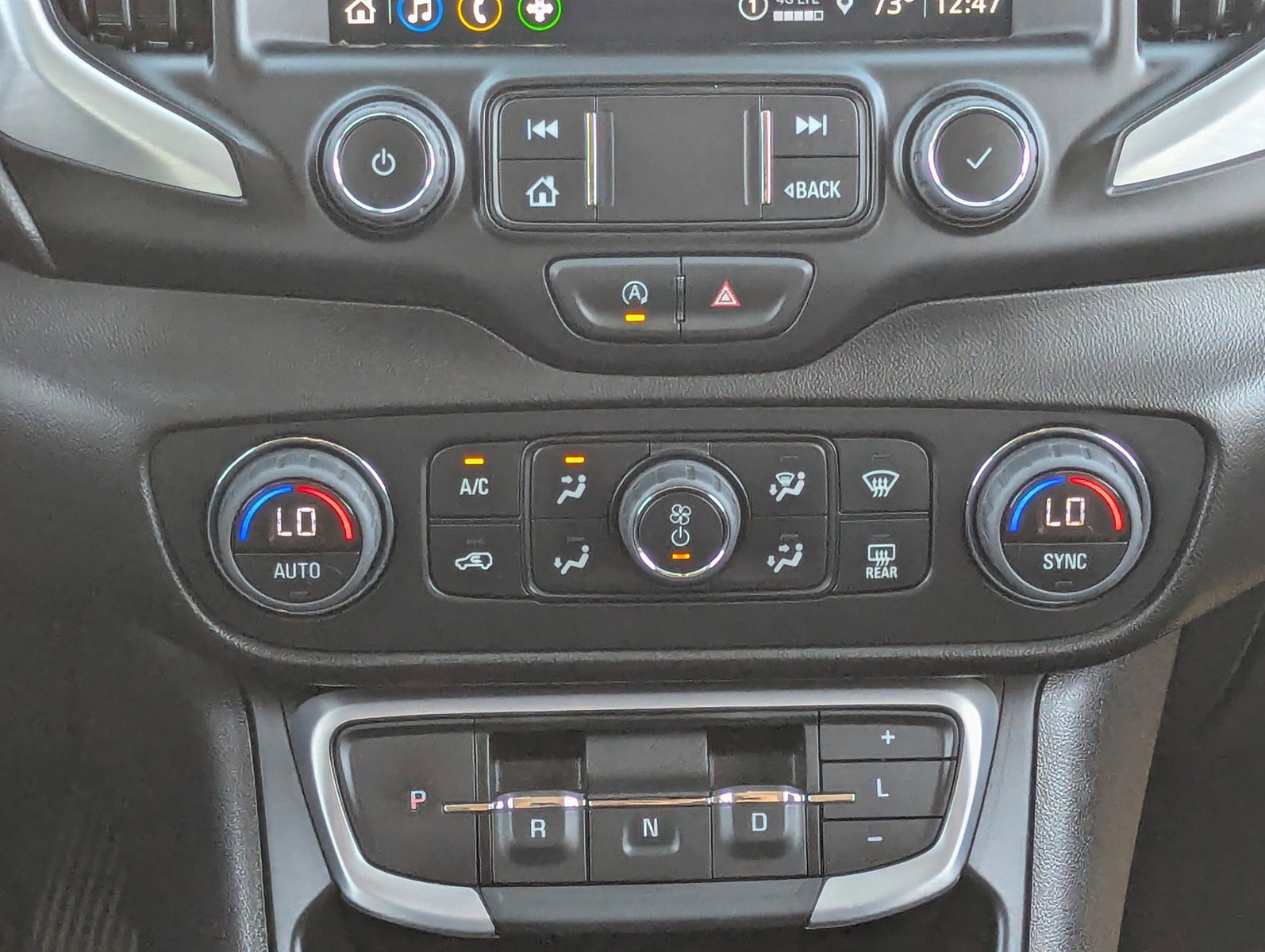 Certified 2024 GMC Terrain SLT image 21