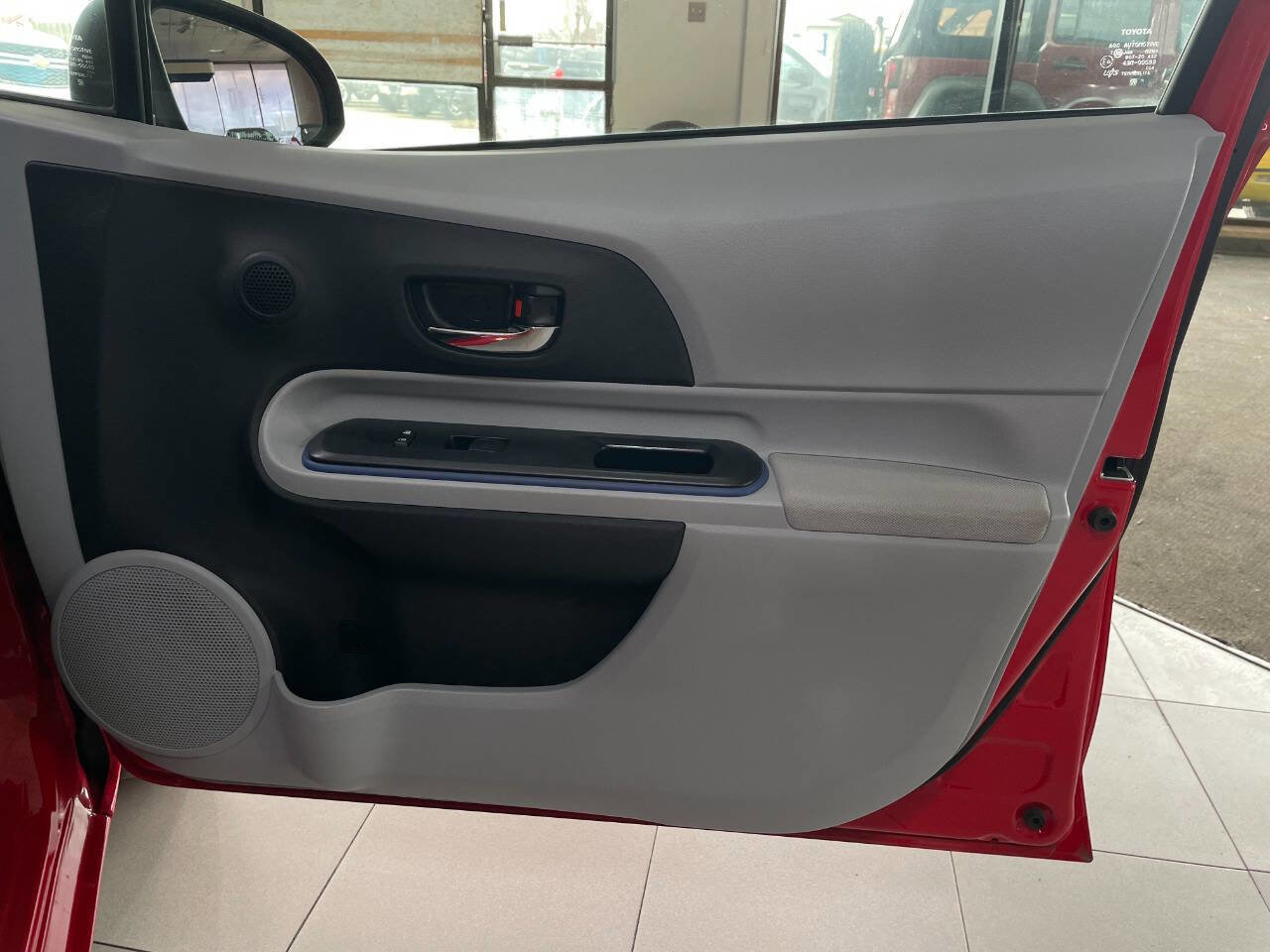 Used 2013 Toyota Prius C Two image 27