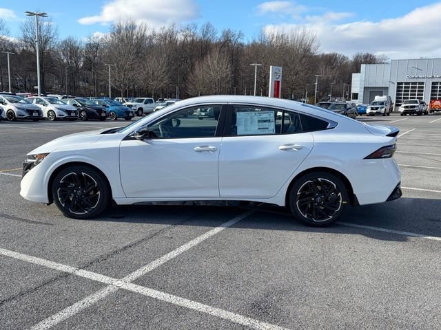 New 2026 Nissan Sentra SR w/ SR Premium Package FWD image 4