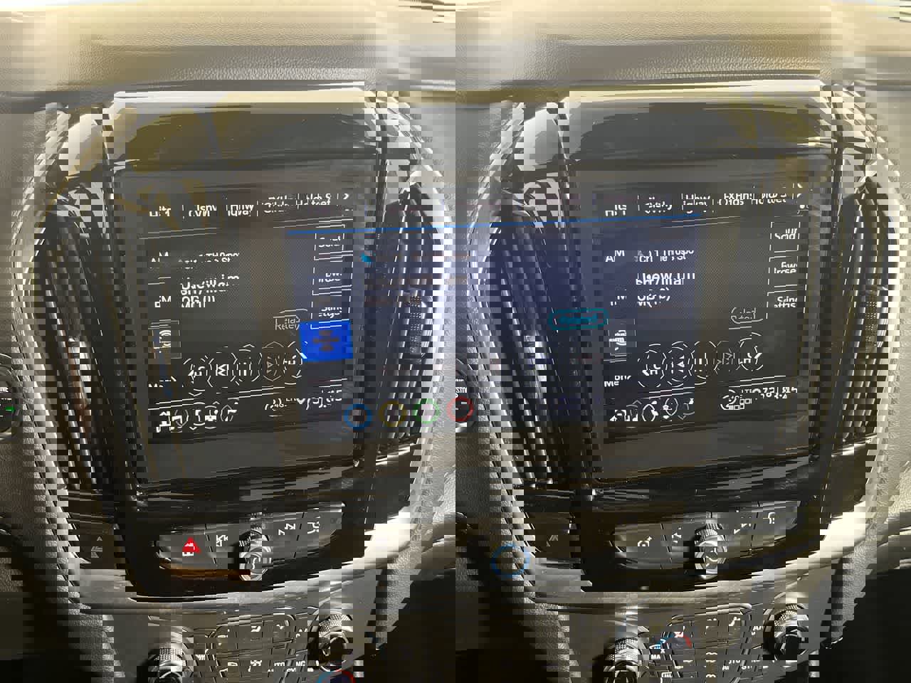 Used 2022 Chevrolet Traverse LT image 18