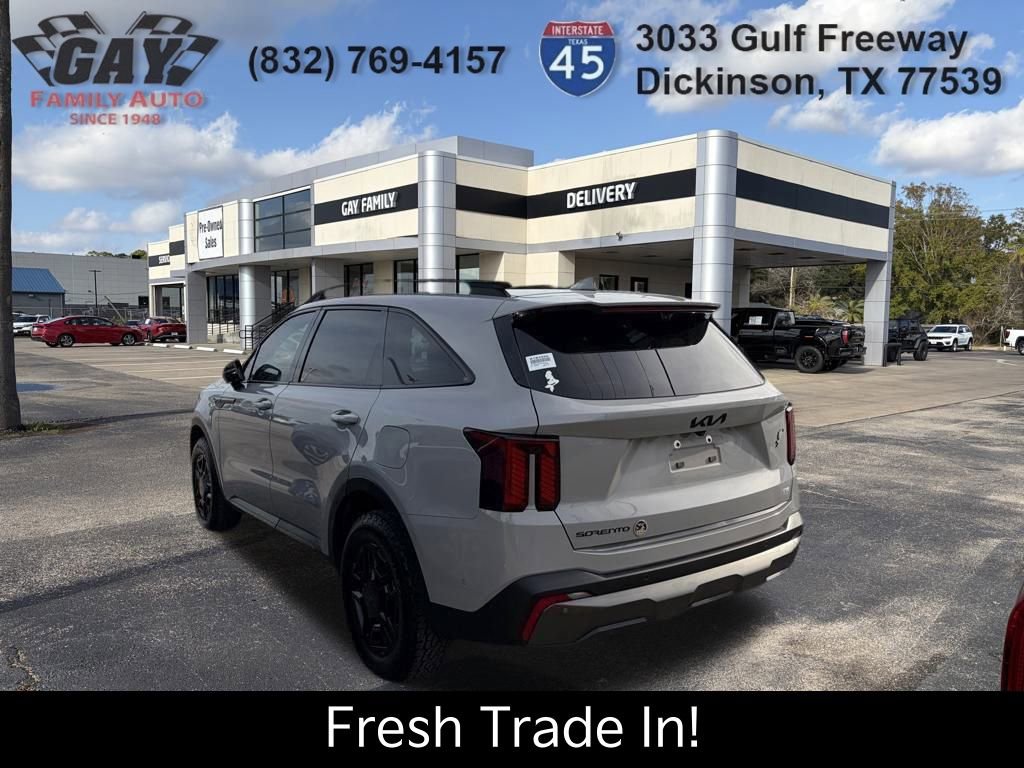 Certified 2025 Kia Sorento SX Prestige w/ Olive Brown Leather Package image 7