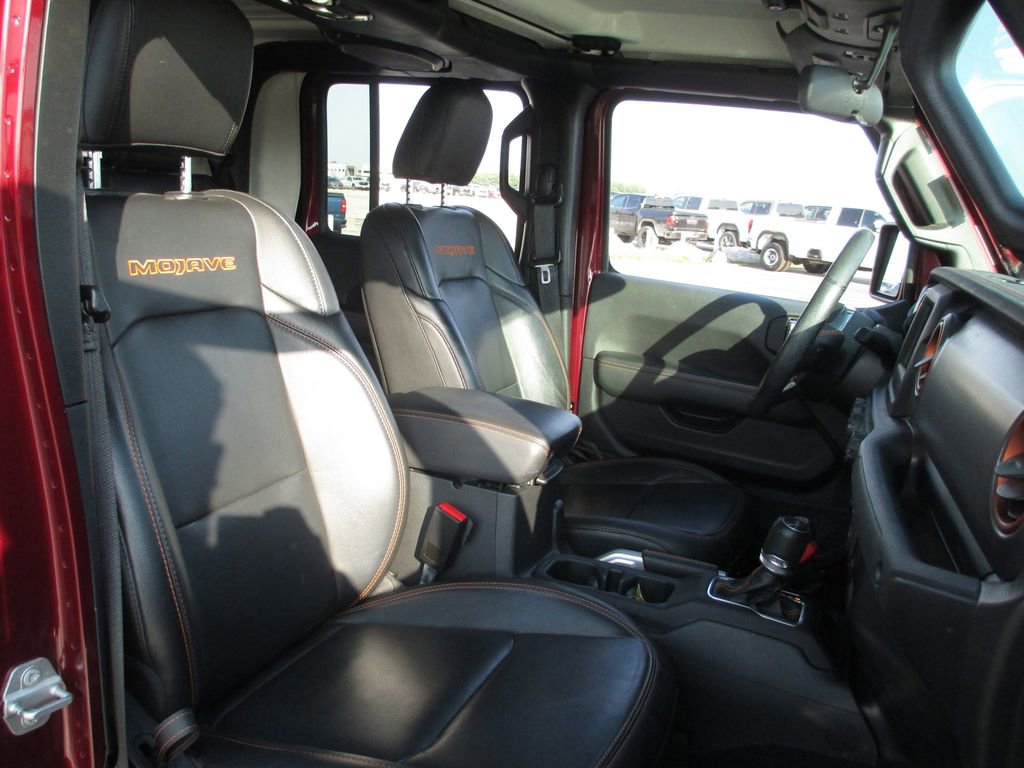 Used 2021 Jeep Gladiator Mojave w/ Cold Weather Group image 19