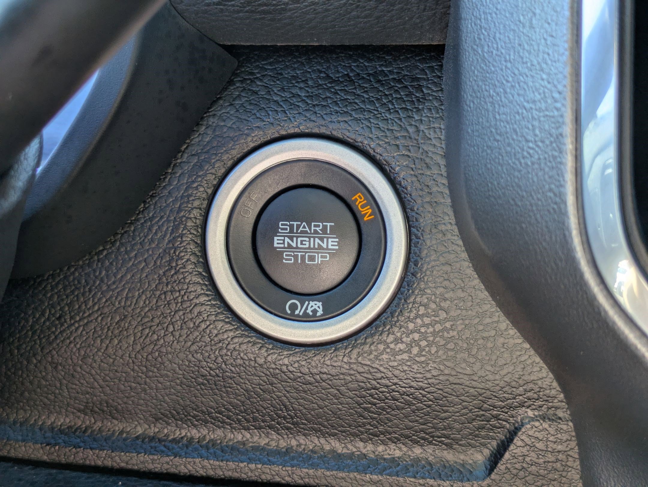 Used 2025 RAM 2500 Laramie AWD/4WD image 37