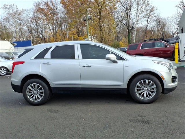 Used 2017 Cadillac XT5 Luxury w/ LPO, Wheel Lock Package image 6