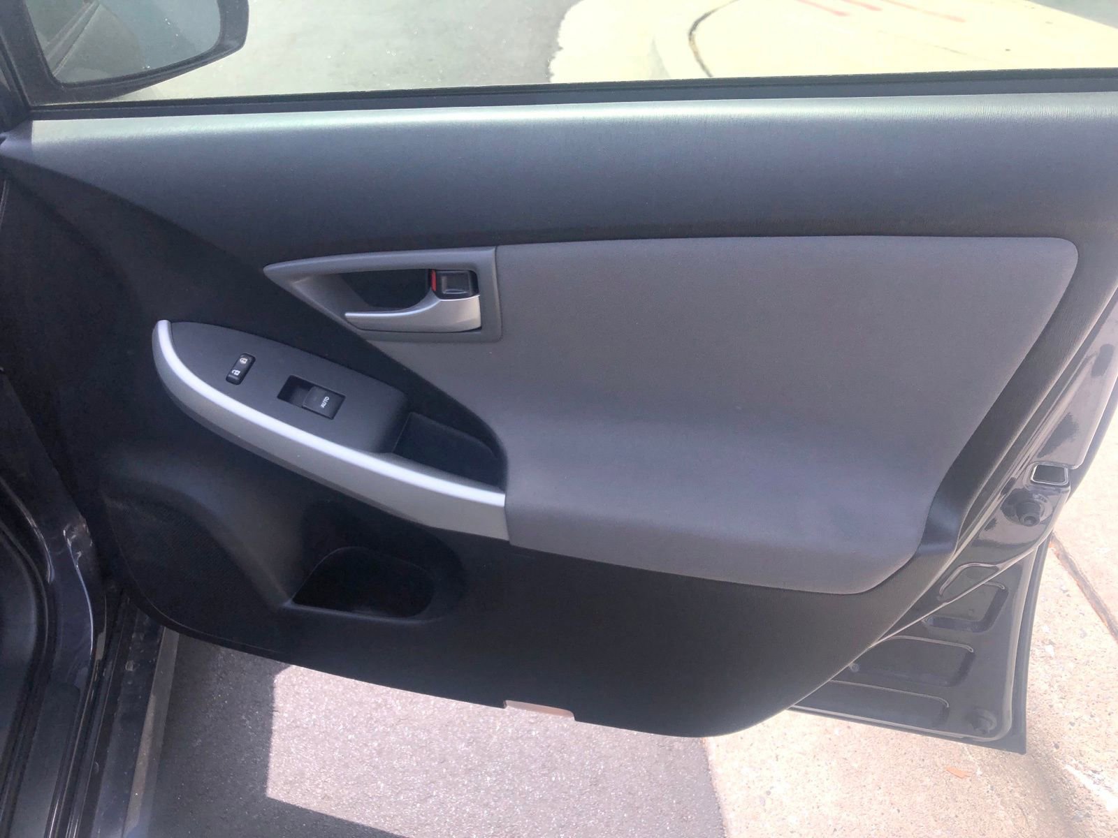 Used 2015 Toyota Prius Two image 6