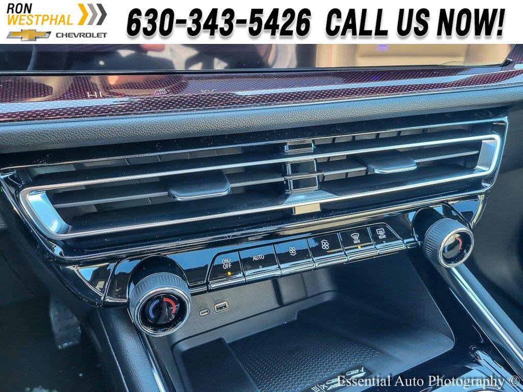 New 2026 Chevrolet Traverse Z71 w/ Driver Confidence Package image 15