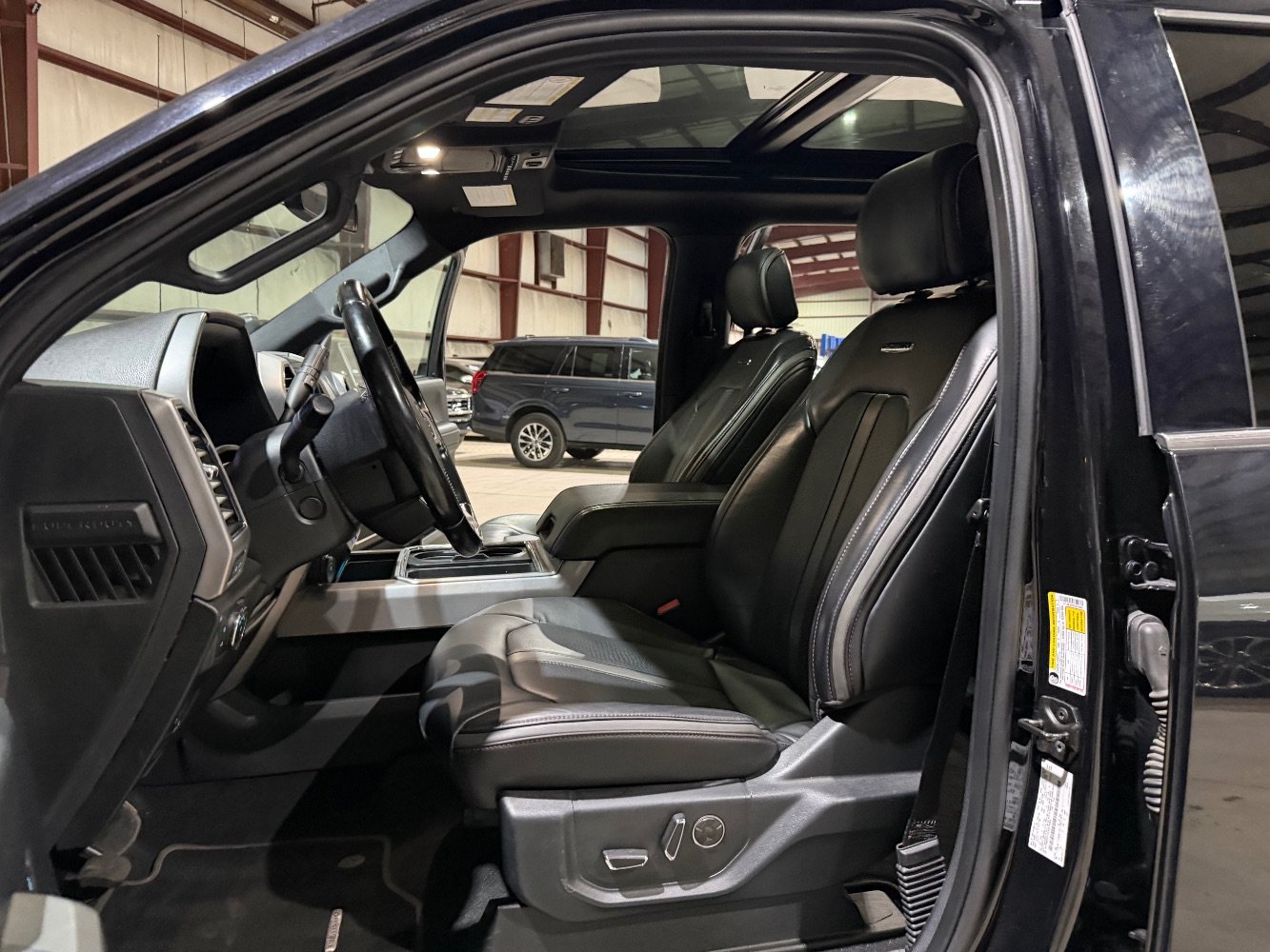 Used 2020 Ford F350 Platinum AWD/4WD image 14