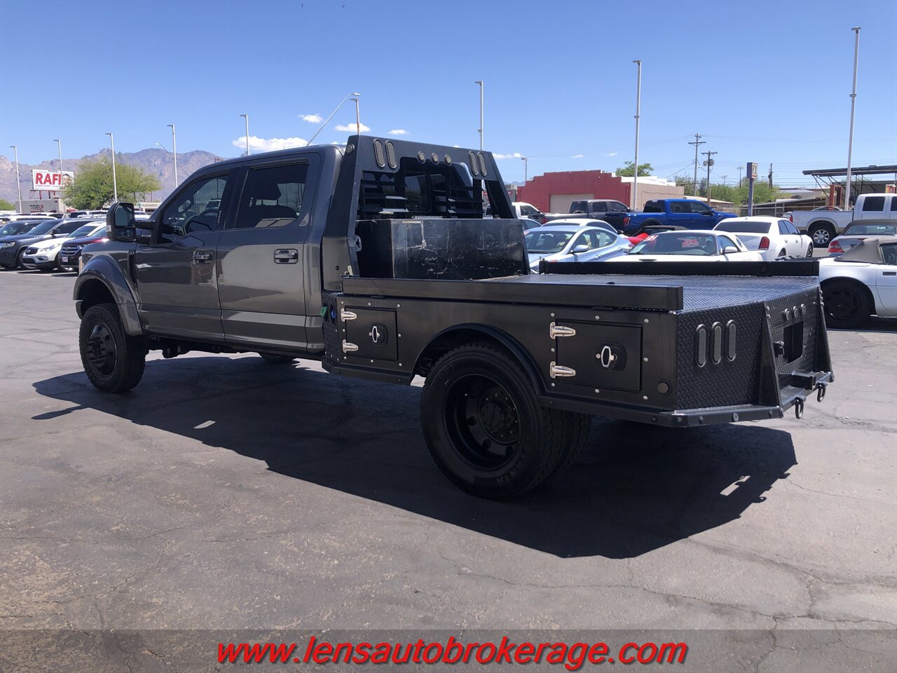 Used 2017 Ford F450 Lariat AWD/4WD image 8