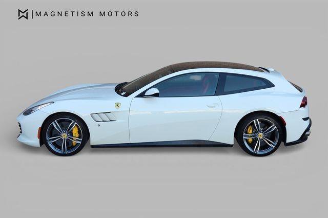 Used 2017 Ferrari GTC4Lusso AWD/4WD image 3