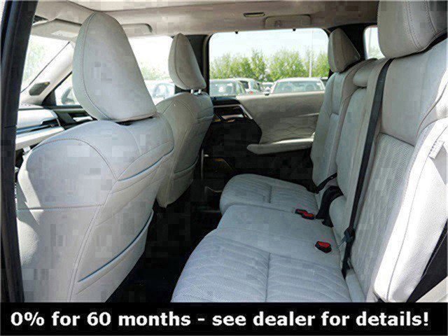 New 2025 Mitsubishi Outlander AWD image 5