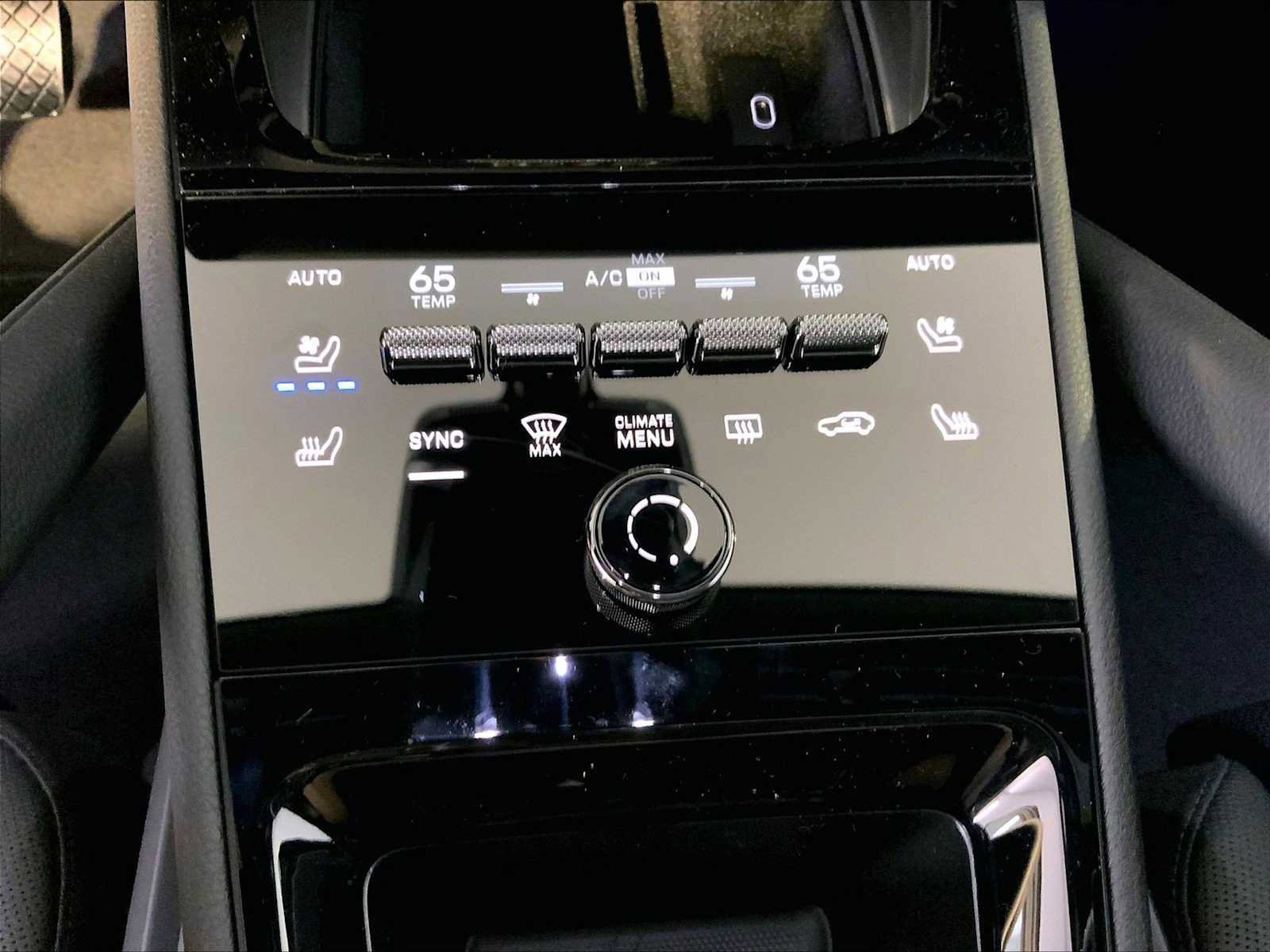 New 2026 Porsche Cayenne image 25