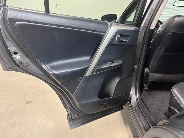 Used 2014 Toyota RAV4 Limited w/ Technology Package AWD/4WD image 19