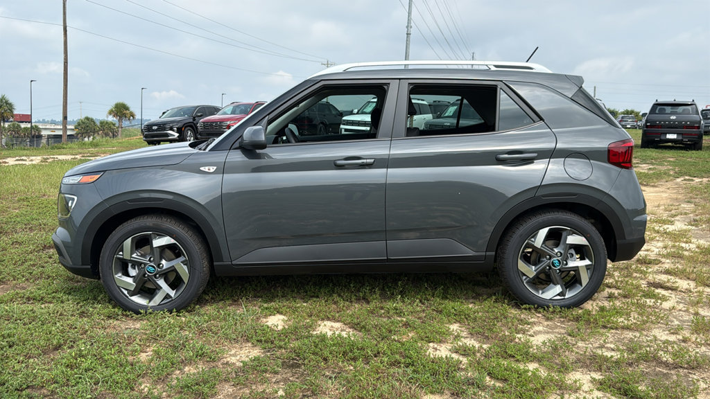 New 2026 Hyundai Venue SEL FWD image 4