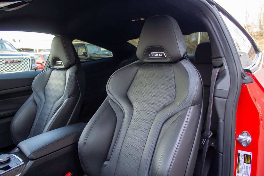 Used 2026 BMW M4 Coupe w/ Executive Package RWD image 12