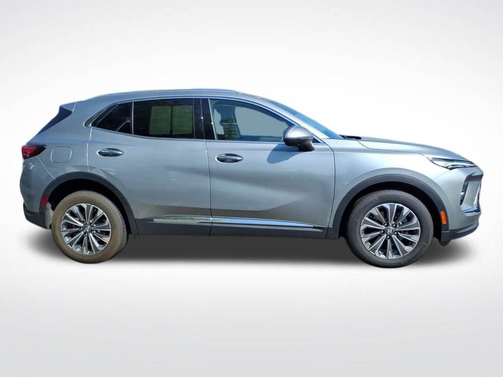 Used 2025 Buick Envision Preferred image 8