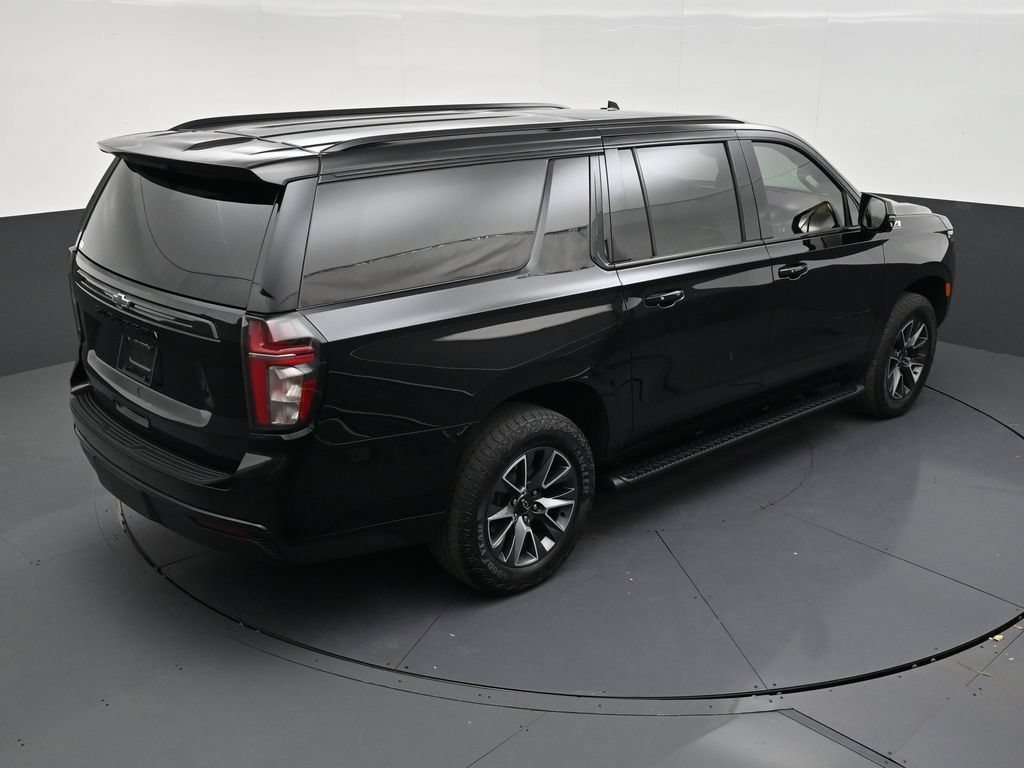 Used 2023 Chevrolet Suburban Z71 w/ Luxury Package AWD/4WD image 16