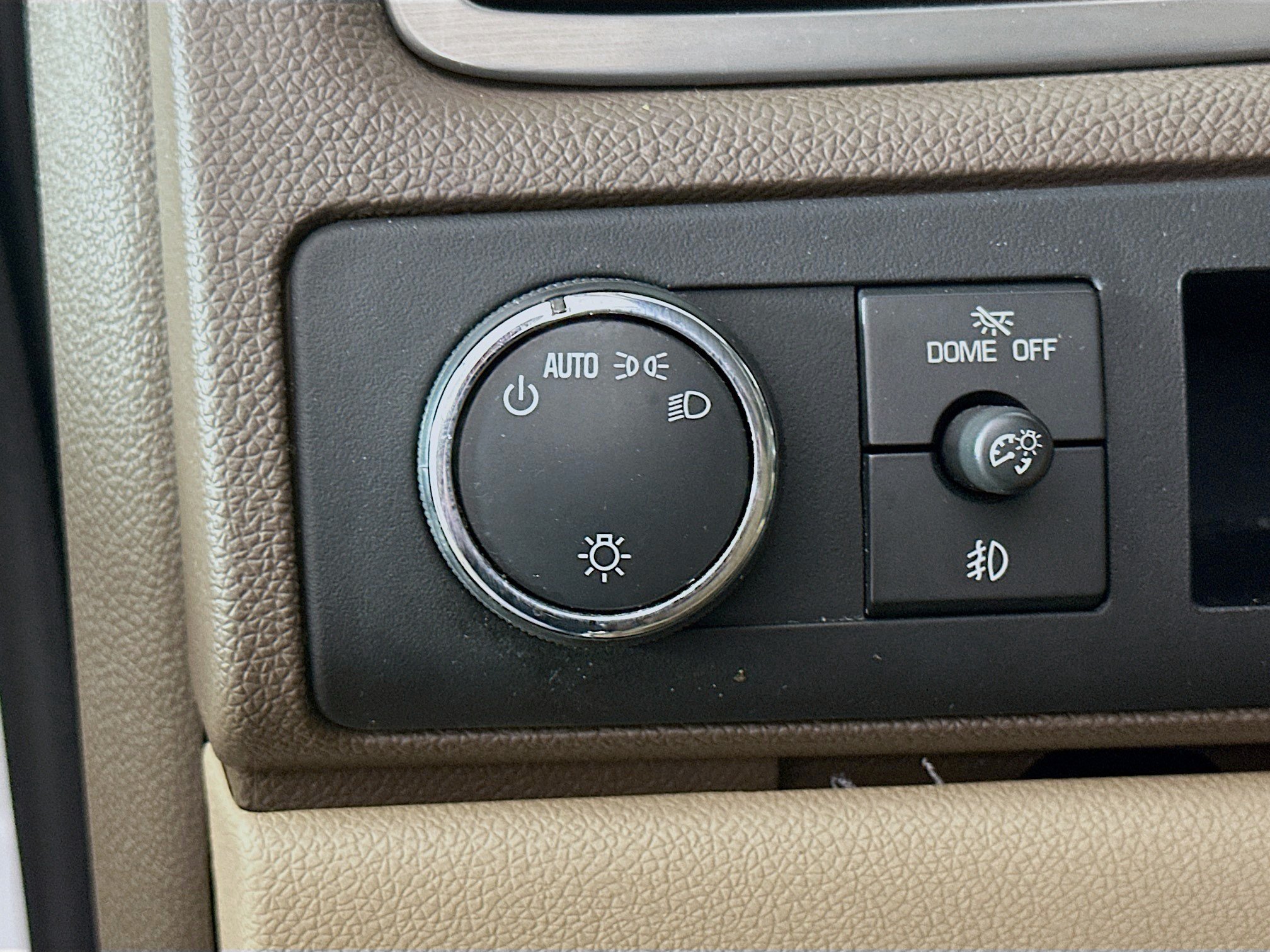 Used 2014 Chevrolet Tahoe LS w/ All-Star Edition RWD image 16
