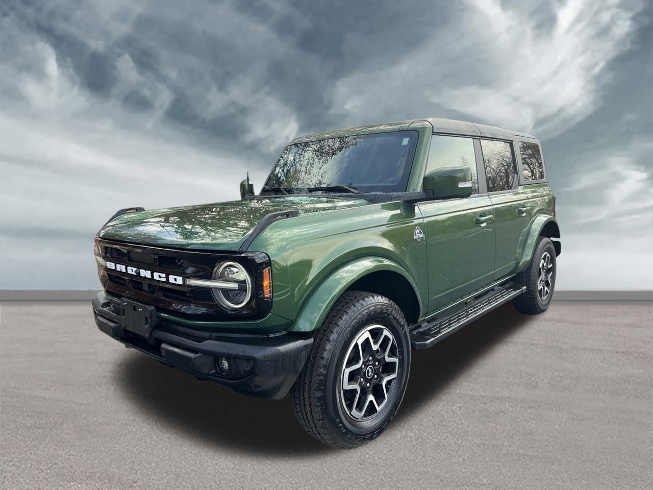 Used 2023 Ford Bronco Outer Banks image 1