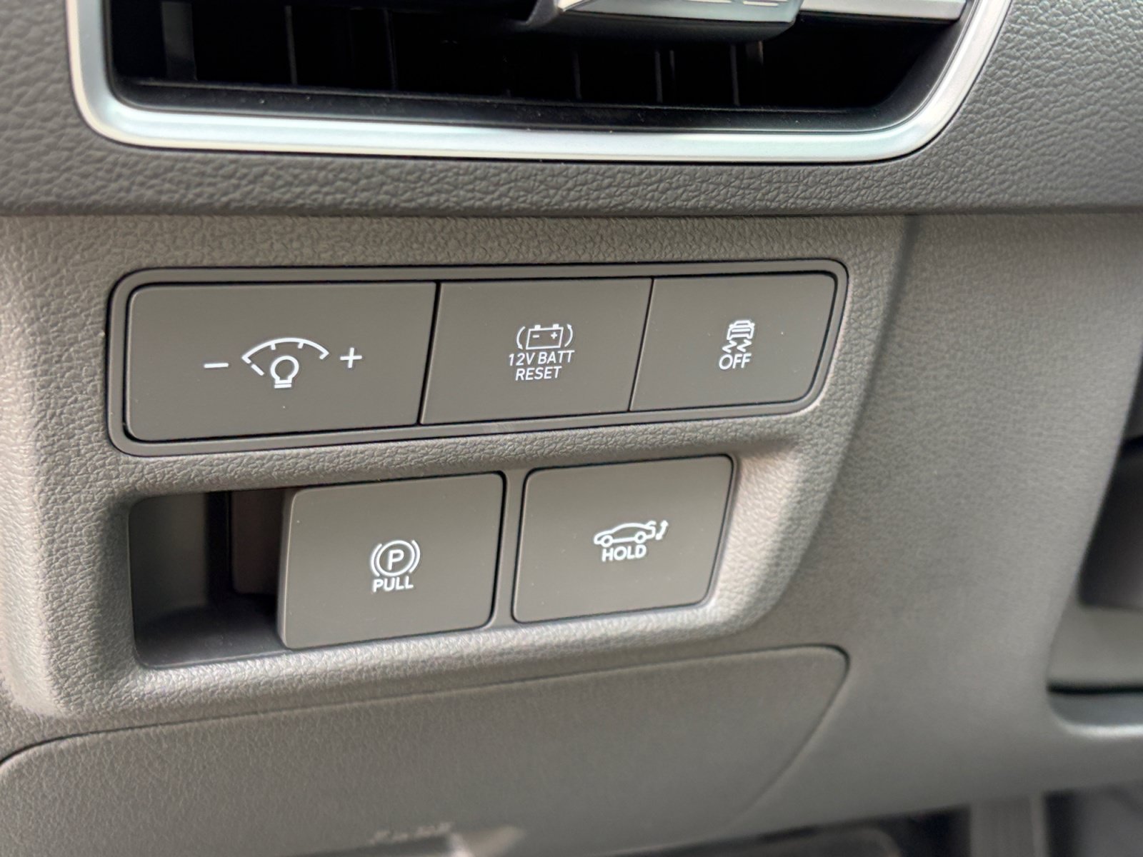 Used 2025 Hyundai Sonata Limited FWD image 17