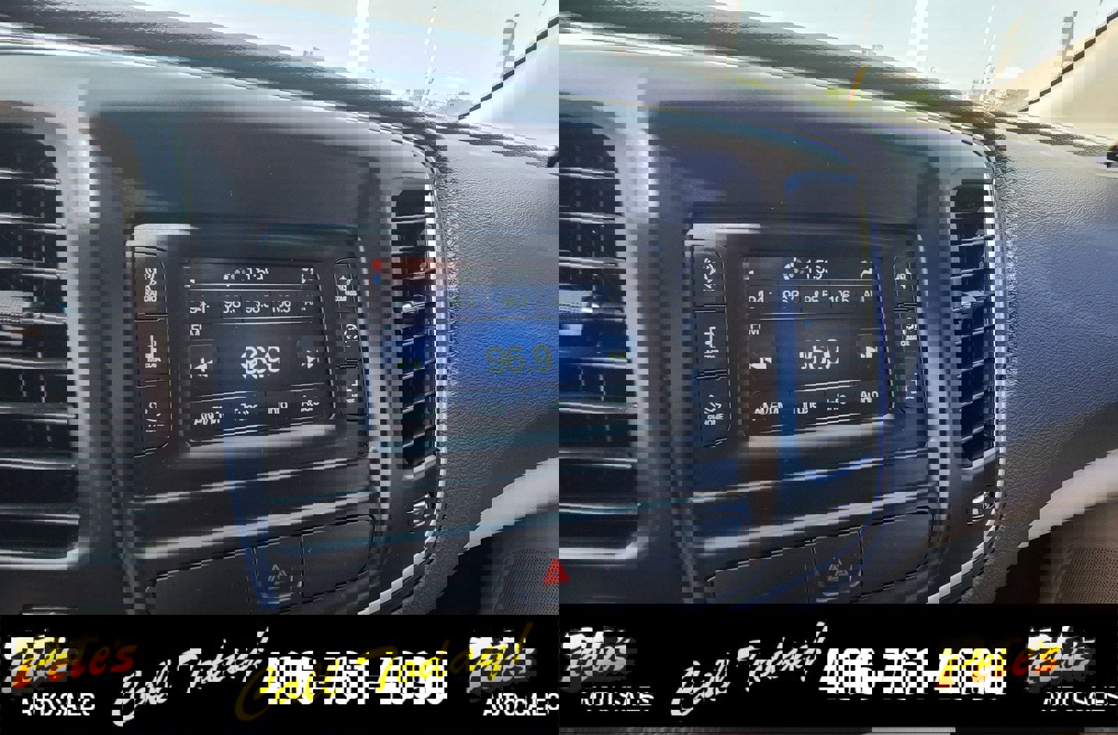 Used 2016 Chrysler 200 Limited image 23