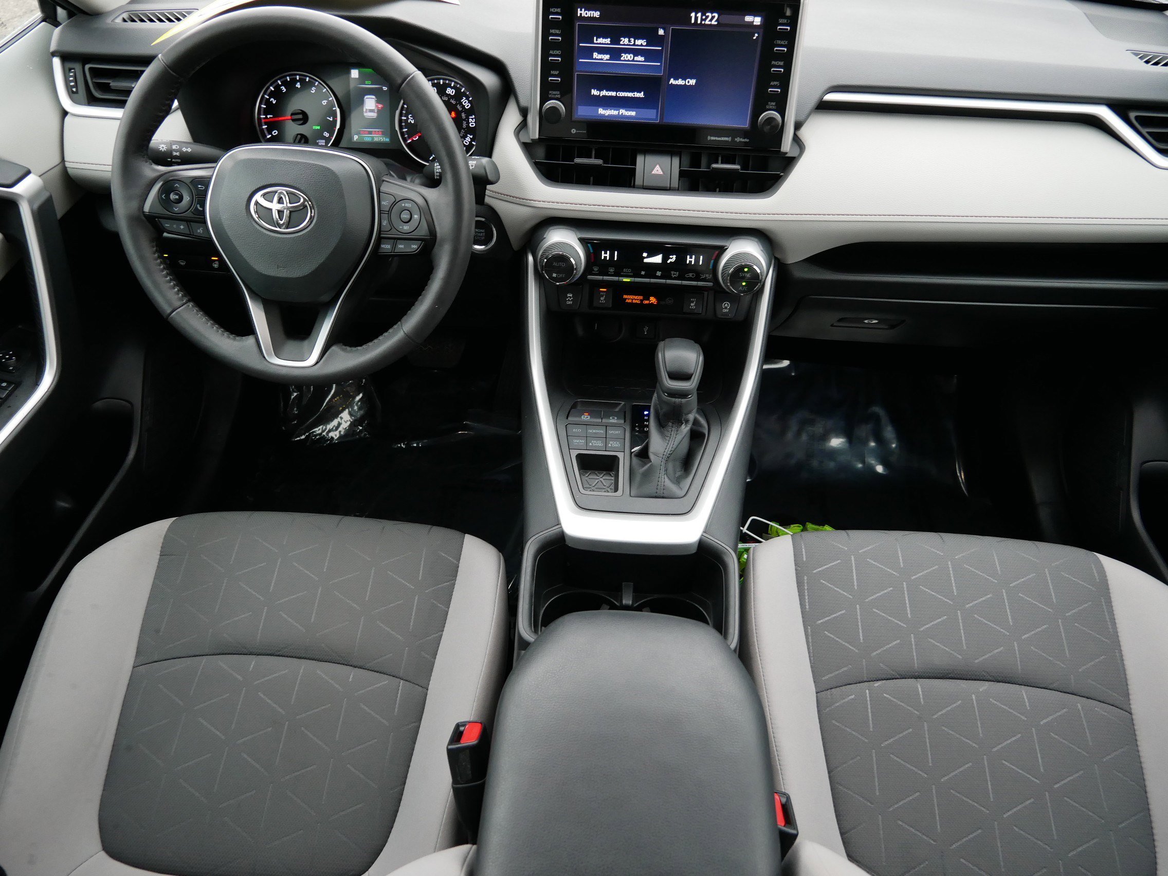 Used 2022 Toyota RAV4 XLE w/ Convenience Package image 10