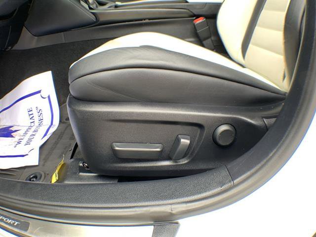 Certified 2022 Lexus IS 350 F Sport w/ Navigation Package image 12